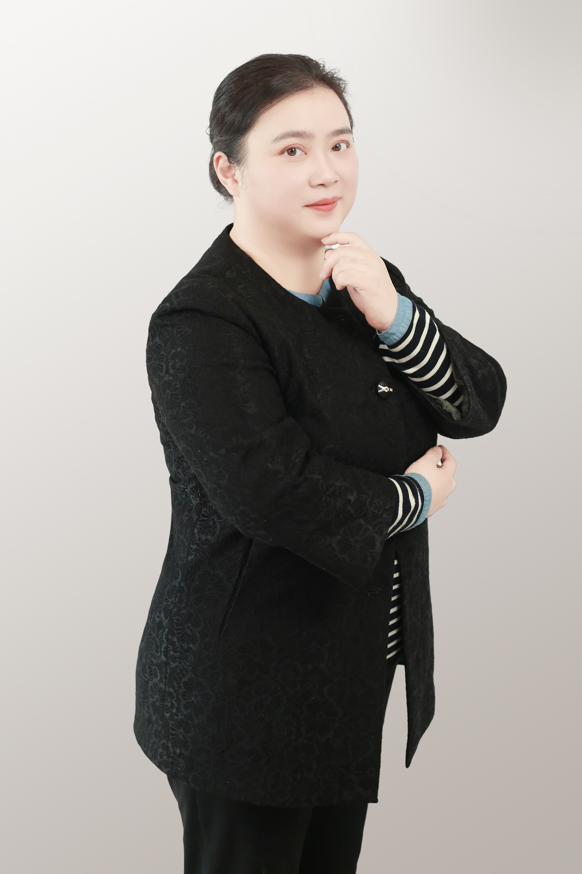 肖渝.jpg